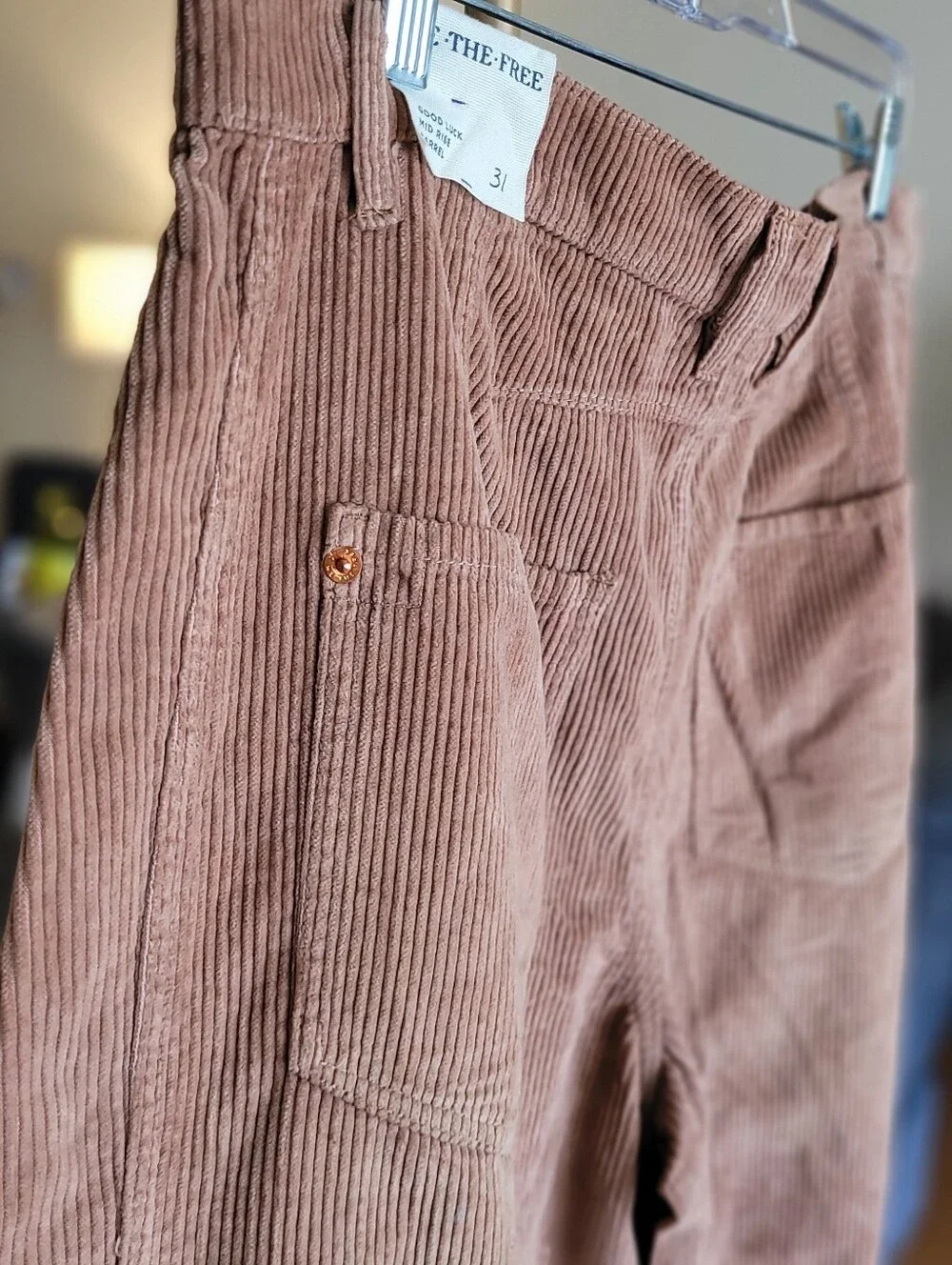 Free People We The Free Good Luck Mid-Rise Cord Barrel Pants Moca Brown Size 31 - Picture 15 of 16